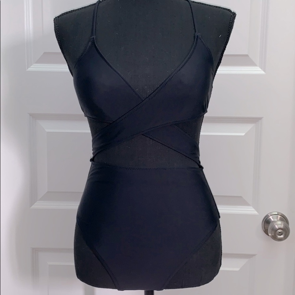 Cross cross one piece